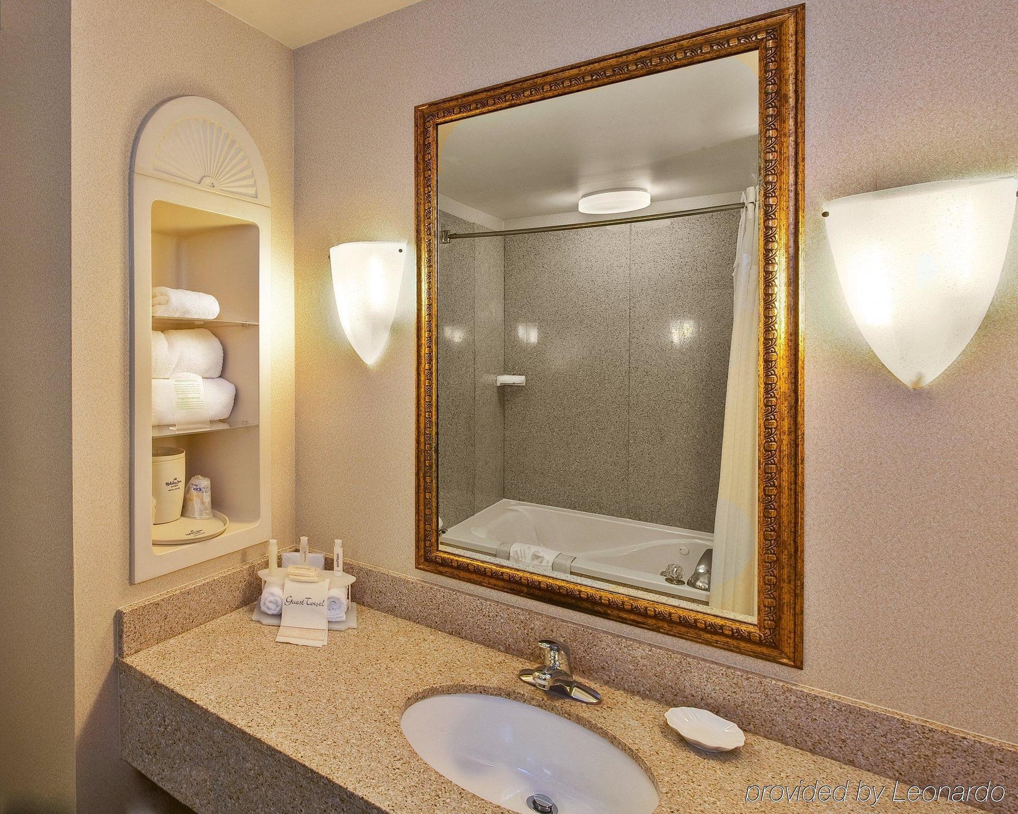 Holiday Inn Express & Suites Dyersburg By Ihg Oda fotoğraf