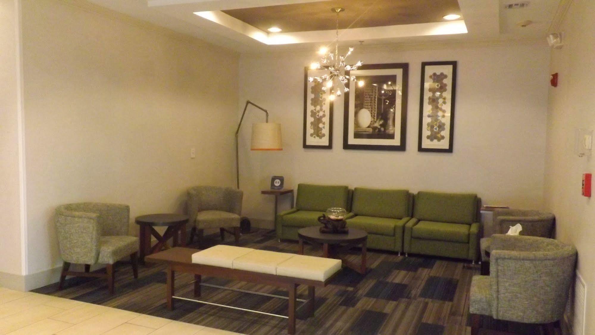 Holiday Inn Express & Suites Dyersburg By Ihg Dış mekan fotoğraf